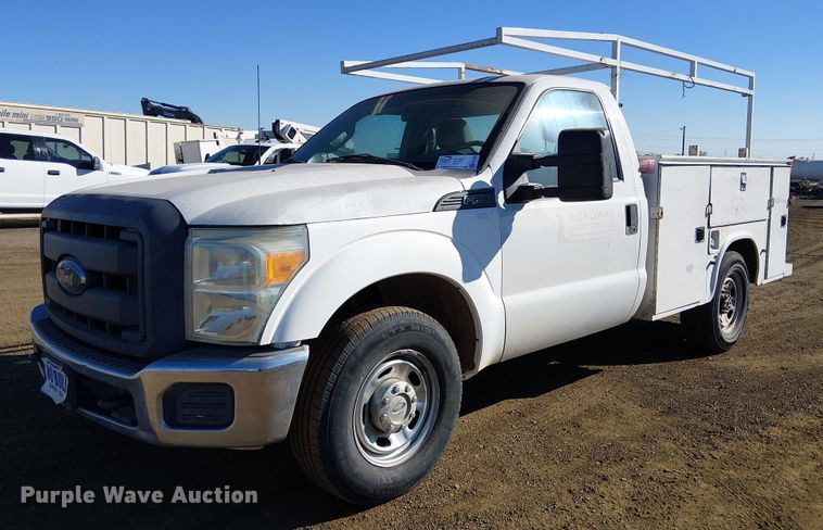 2015 Ford F250 Super Duty utility bed pickup truck - EC1287