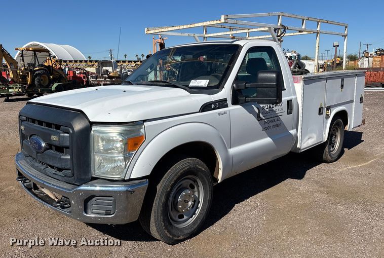 2016 Ford F250 Super Duty utility bed pickup truck - EC1304