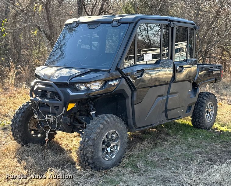 2024 Can-Am Defender utility vehicle - EE3442