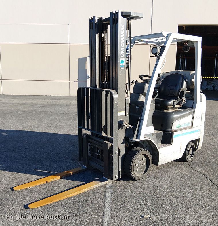 2017 UniCarriers CFS40 forklift - EE5061