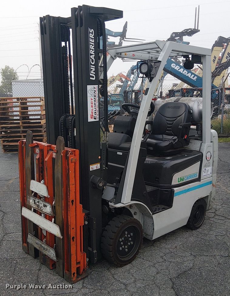 2017 UniCarriers CFS40 forklift - EE5075