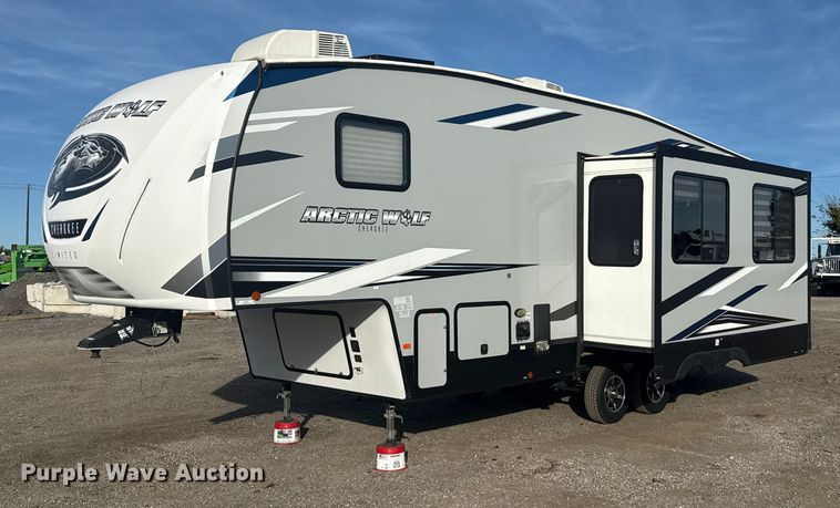 2021 Cherokee by Forest River Inc. Arctic Wolf camper - EG1734