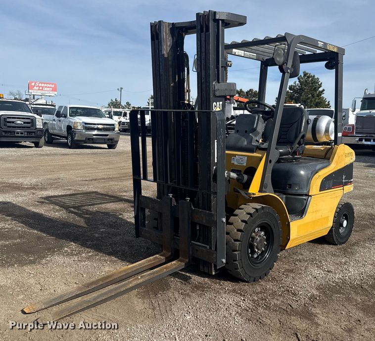 Caterpillar P4000 forklift - EG1855
