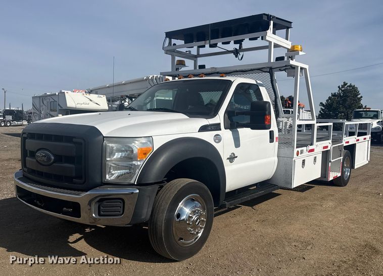 2016 Ford F550 Super Duty XL flatbed truck - EG1871