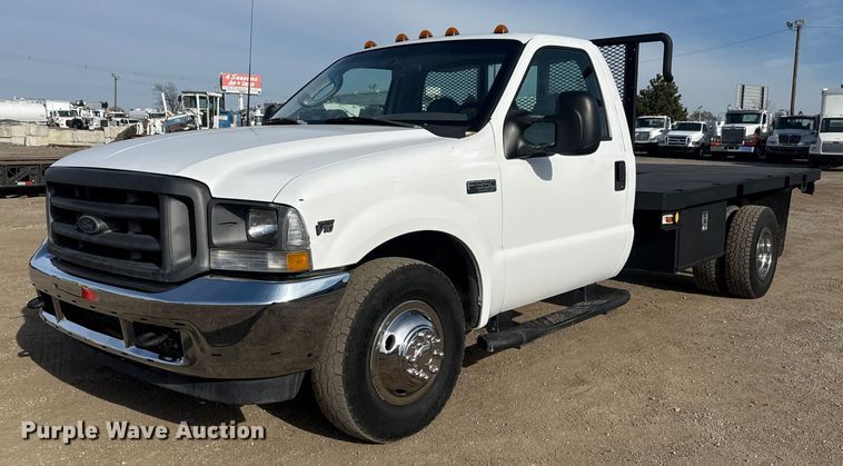 2003 Ford F350 Super Duty flatbed pickup truck - EG1874