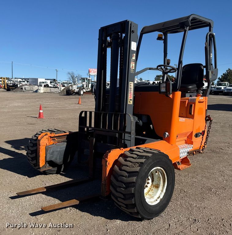 2006 Moffett M55 forklift - EG1888