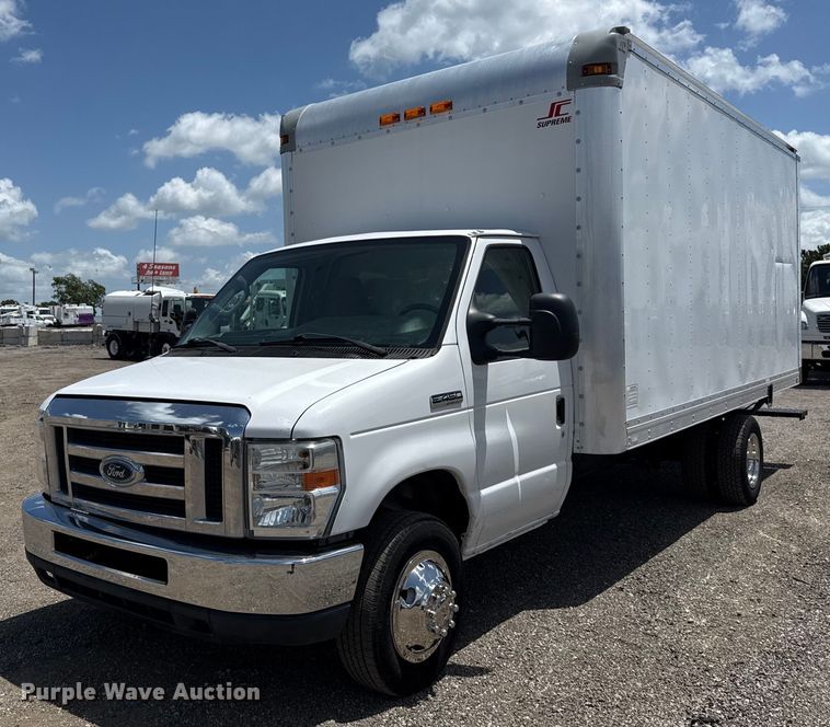 2012 Ford E450 box truck - EG5949