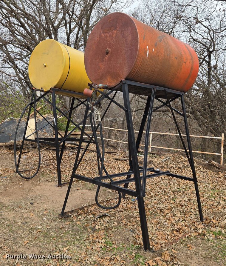 (2) fuel tanks - ET5445