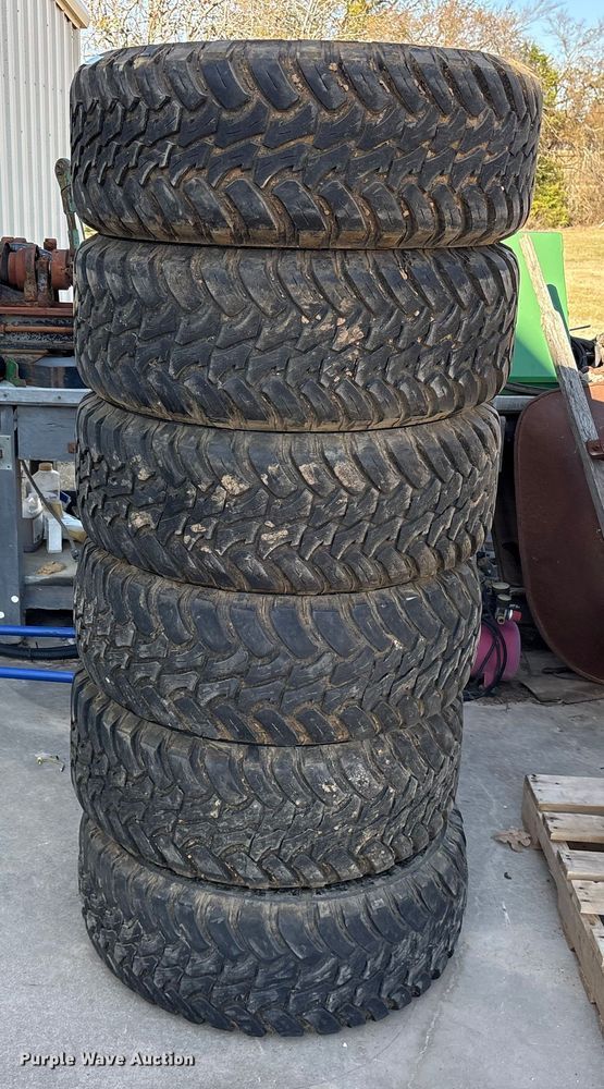 (6) AMP LT285/75R16 tires - ET7455