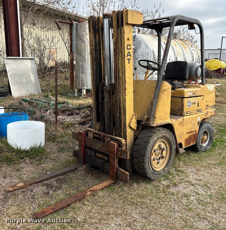 Caterpillar V50C forklift - EU0179