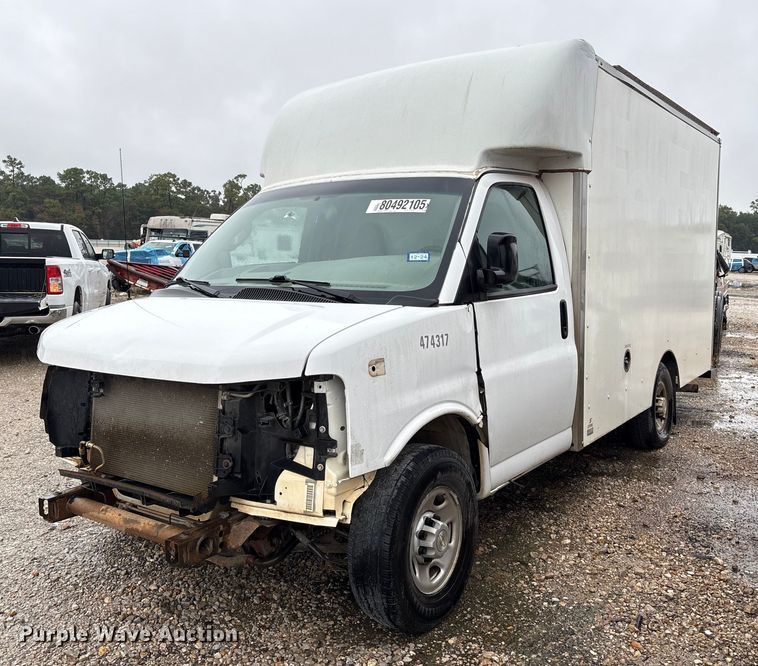 2021 Chevrolet Express 3500 delivery van - YA1129