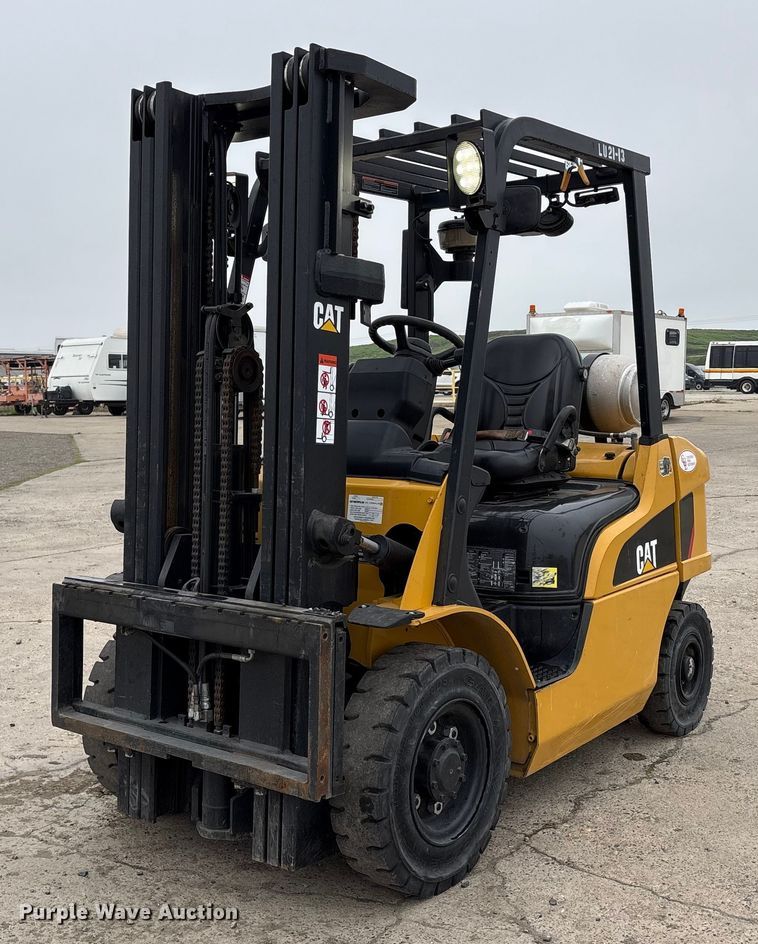 Caterpillar GP25N forklift - YA1406