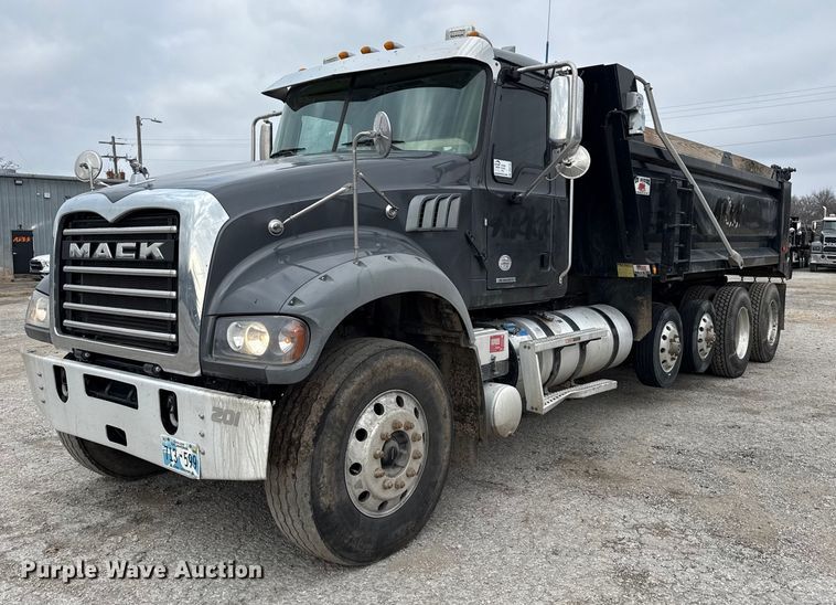2023 Mack Granite dump truck - DQ4182