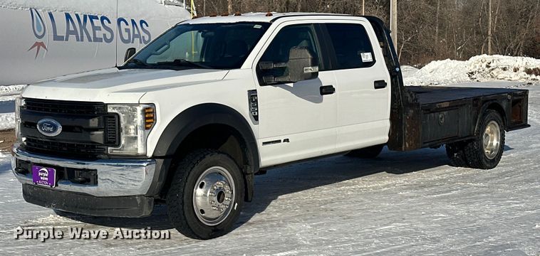 2018 Ford F550 Crew Cab flatbed truck - DT6493