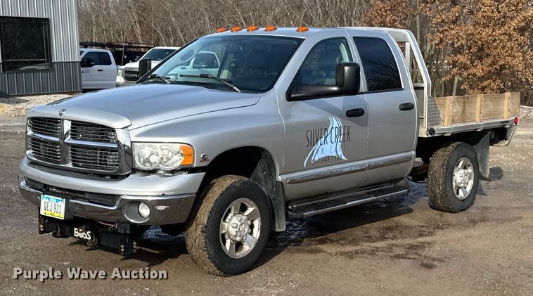 2004 Dodge Ram 2500 Ext. Cab flatbed pickup truck - EA2219