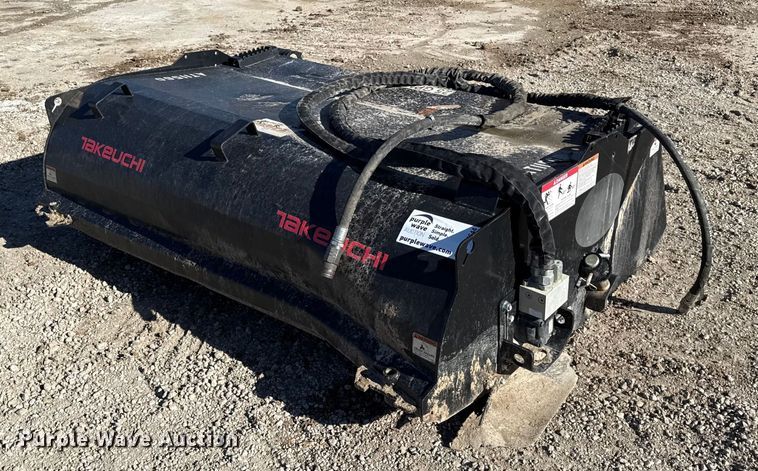 Virnig 72" W skid steer sweeper - EC4544