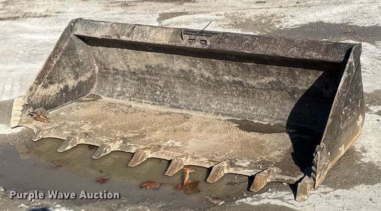 Virnig 84" W skid steer bucket - EC4549