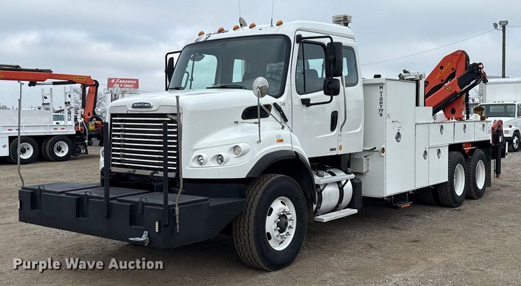2012 Freightliner Business Class M2 crane truck - EG1832