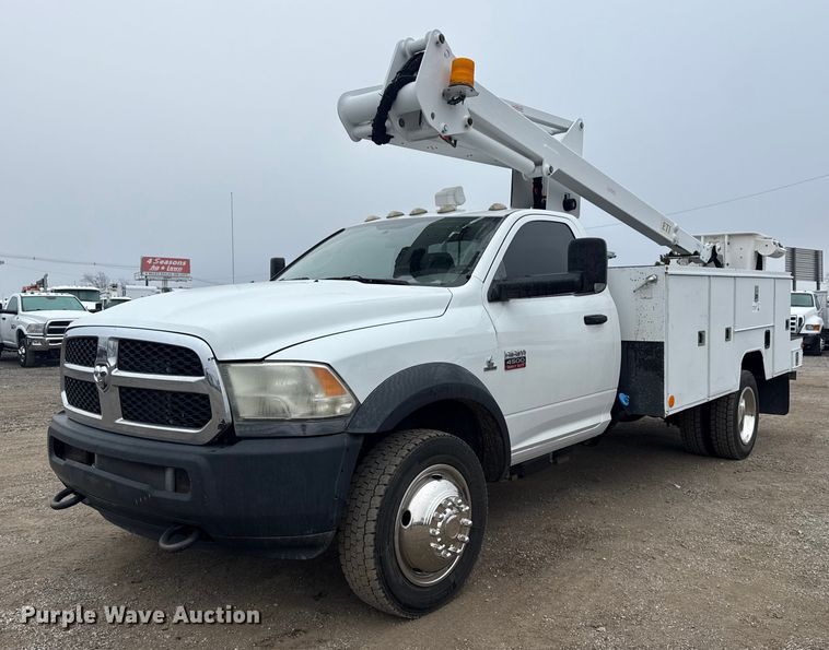 2012 Dodge Ram 4500HD bucket truck - EG1837