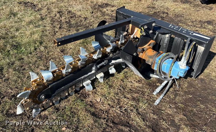 Skid steer trencher - EN0129