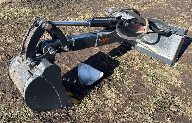 LandHonor BH-12-72D skid steer backhoe - EN0138