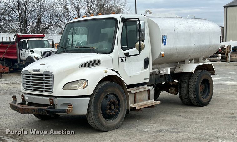 2005 Freightliner M2 water truck - ET6778