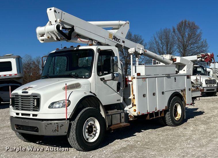 2012 Freightliner Business Class M2 bucket truck - ET6813
