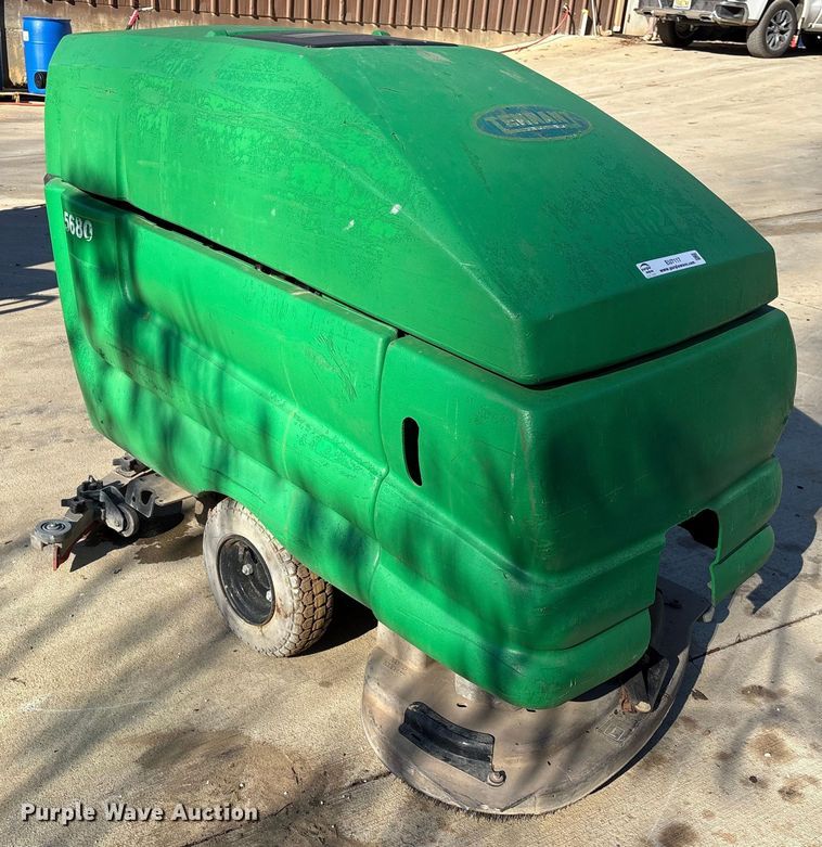 Tennant 5680 floor scrubber - EU7117