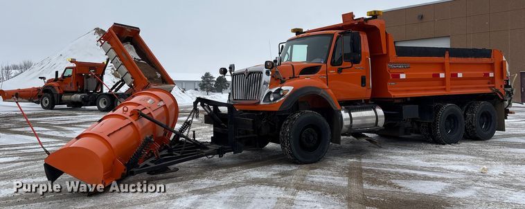 2011 International 7600 dump truck - DT6473
