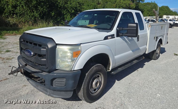 2015 Ford F250 Super Duty XL Ext. Cab utility bed pickup truck - DU2638