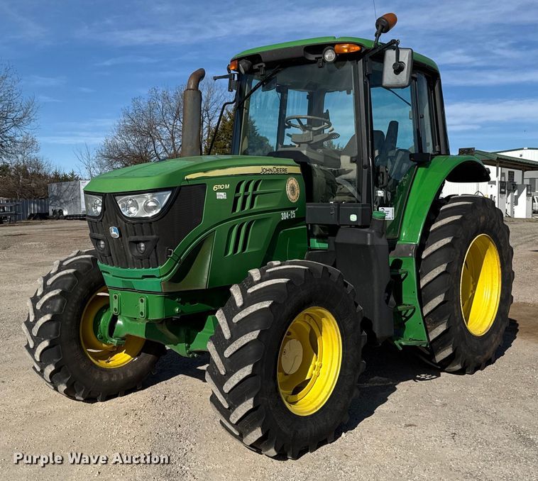 2016 John Deere 6110M MFWD tractor - DW5207