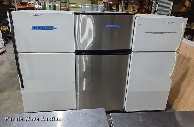 (3) Refrigerators - DZ3690