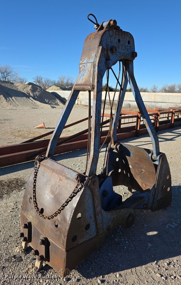 Yaun  clam shell bucket - DZ3701