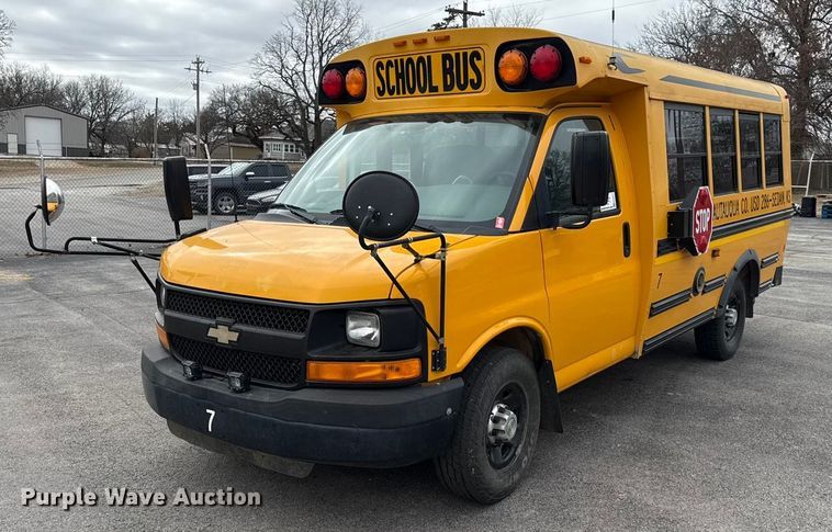 2012 Chevrolet Express school bus - EC4517