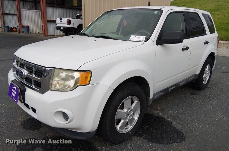 2010 Ford Escape SUV - EE5084