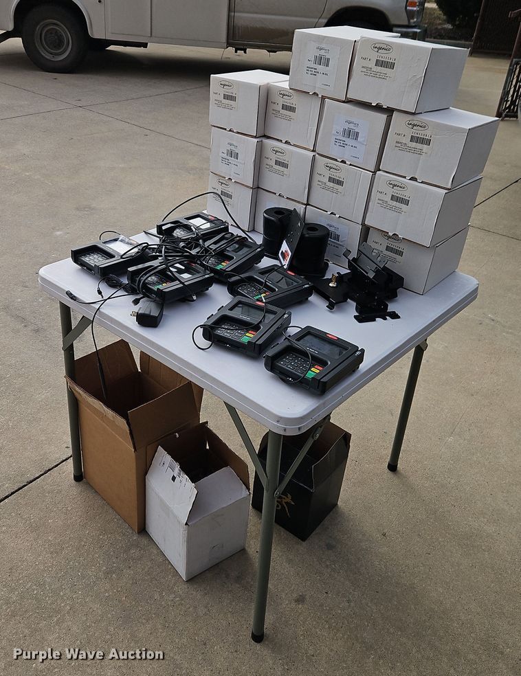 Ingenico iSC Touch 250 point of sale terminals - EO4894