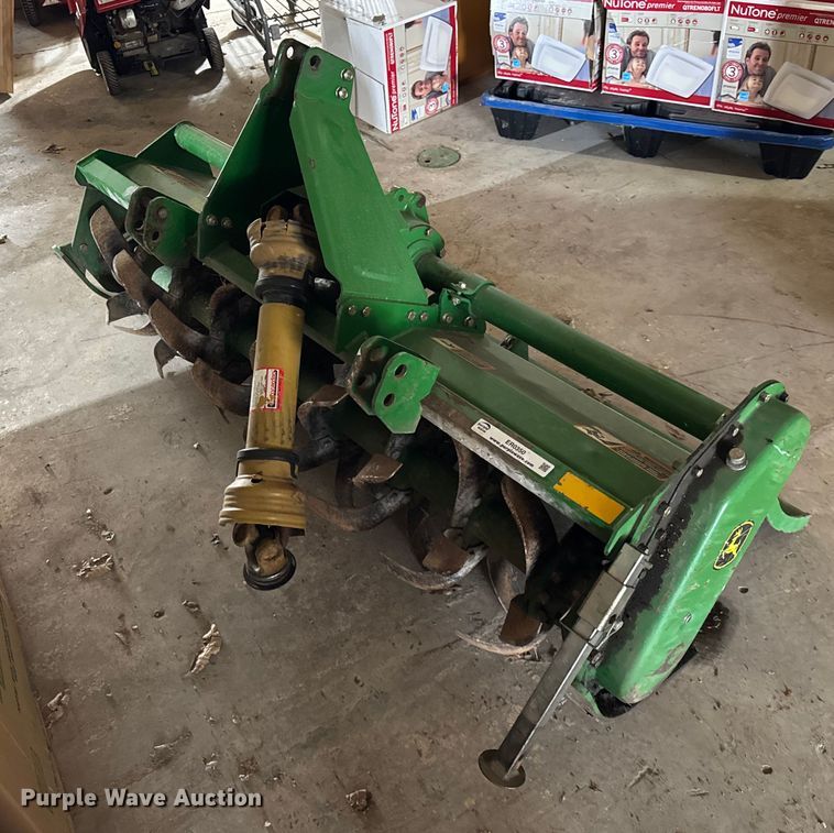 John Deere 665 tiller - ER0350