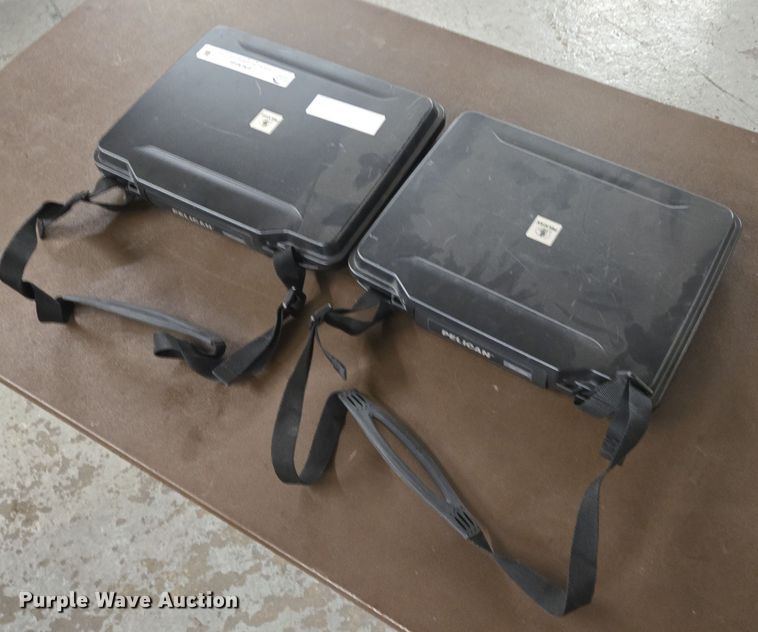 (2) Pelican 1085 cases - ES2649