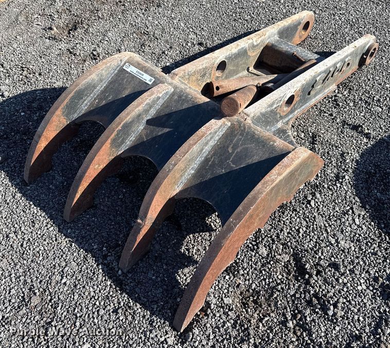 Esco RC 5/6/7 excavator thumb - ES5609