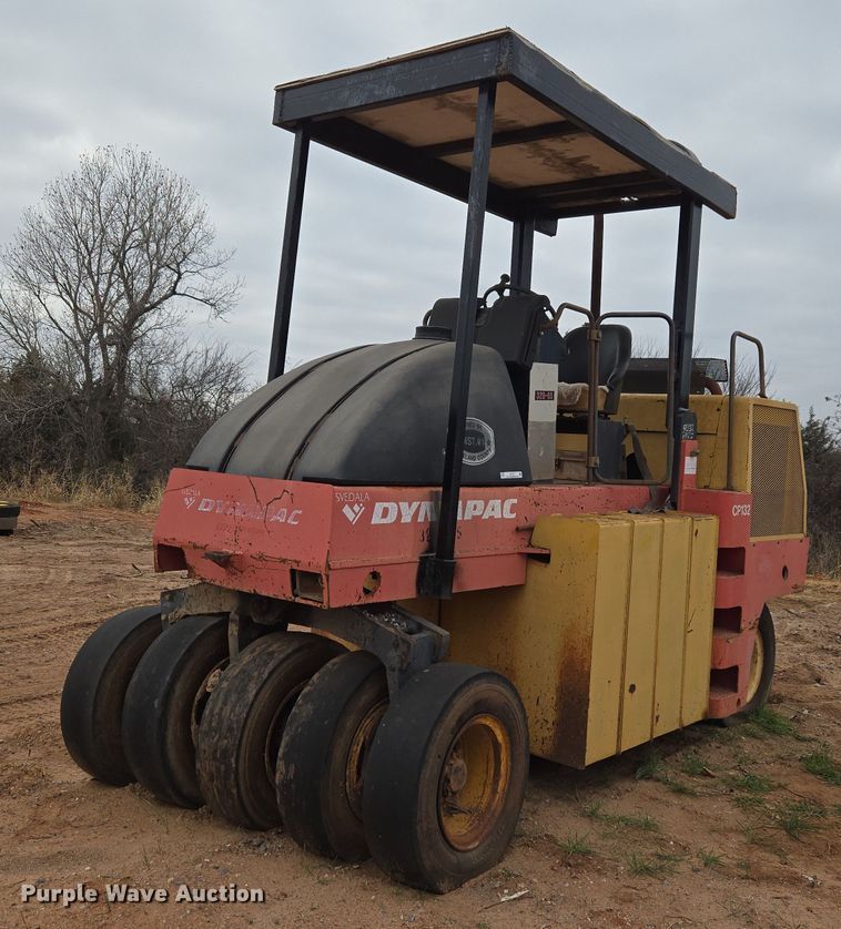 Dynapac CP-132 pneumatic roller - ET1011