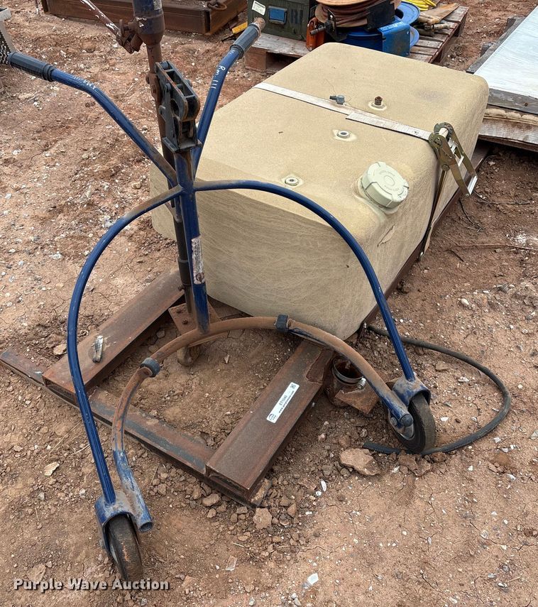 Tank on skid with barrel jack - ET1040