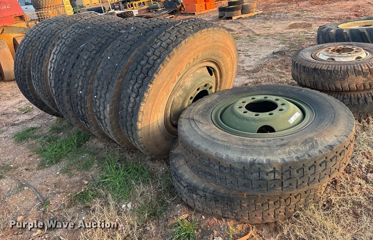 Wheels and tires - ET1044