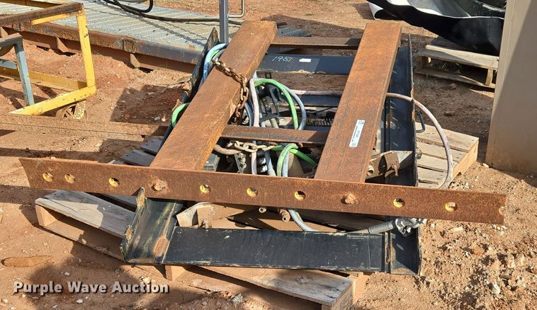 Fifth wheel and frame - ET1045