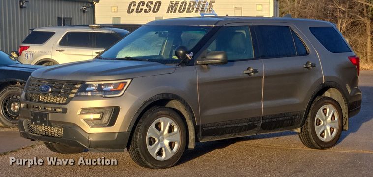 2018 Ford Explorer SUV - ET1066