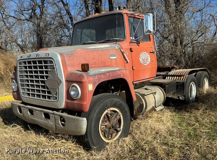 1978 Ford 8000 semi truck - ET4070