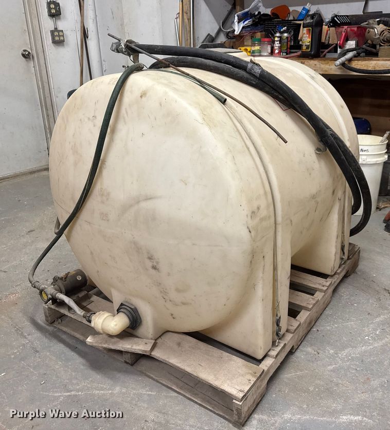 225 gallon poly tank - ET4074