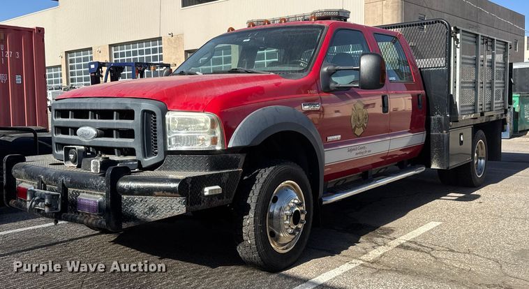 2007 Ford F550 Crew Cab flatbed pickup truck - ET4109