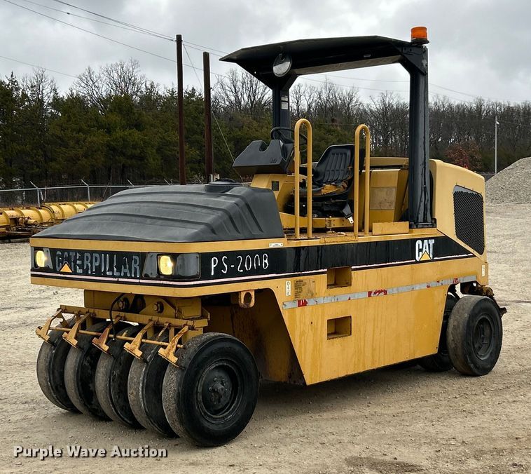 2002 Caterpillar PS-200B pneumatic roller - ET6807
