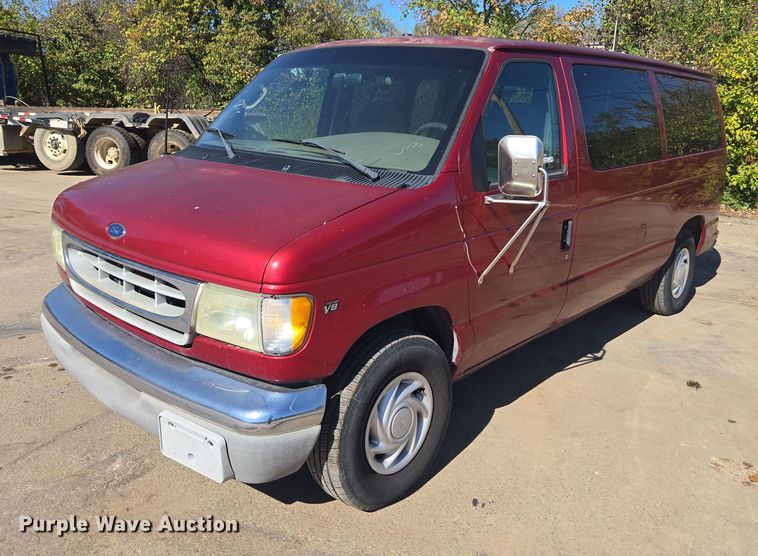 2002 Ford E150 van - EV5412