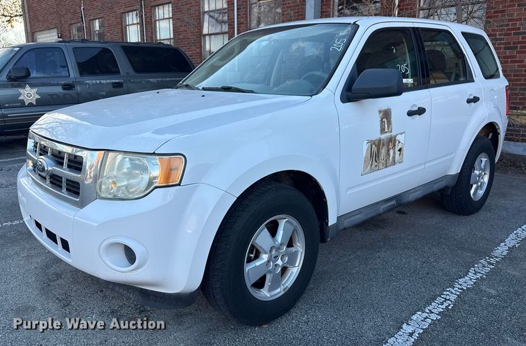 2010 Ford Escape SUV - FB8467